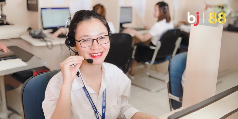Liên hệ BJ88 qua fanpage mạng xã hội